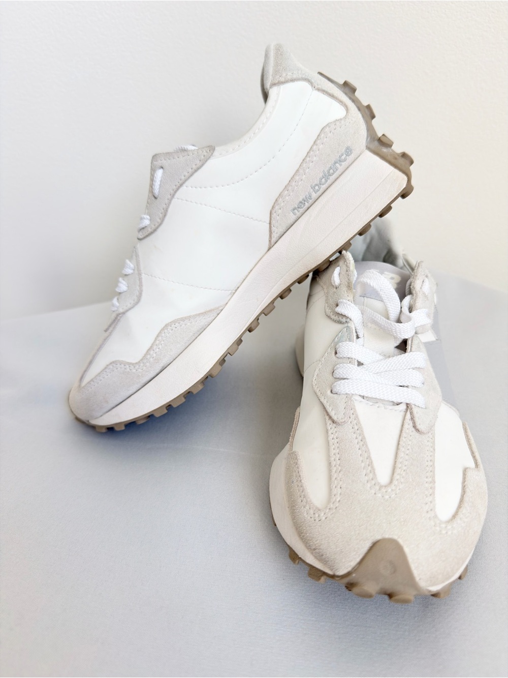 New Balance 327 Women’s Sea Salt Brighton Grey Sneakers - Picture 11 of 12